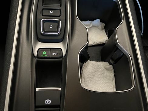 Used 2020 Honda Accord Sport image 2