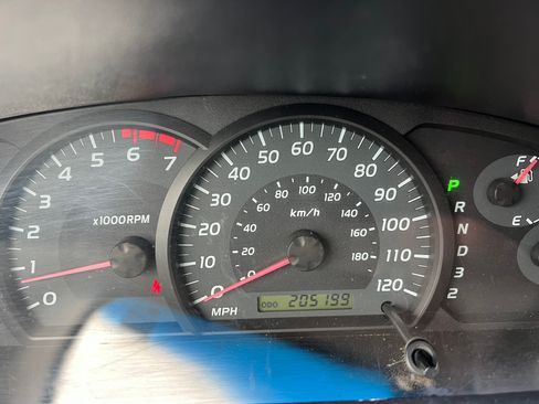 Used 2005 Toyota Tundra SR5 image 13