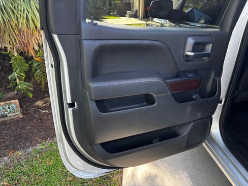 Used 2017 GMC Sierra 1500 SLT w/ SLT Premium Package image 14