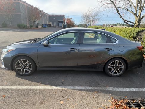 Used 2019 Kia Forte EX image 6
