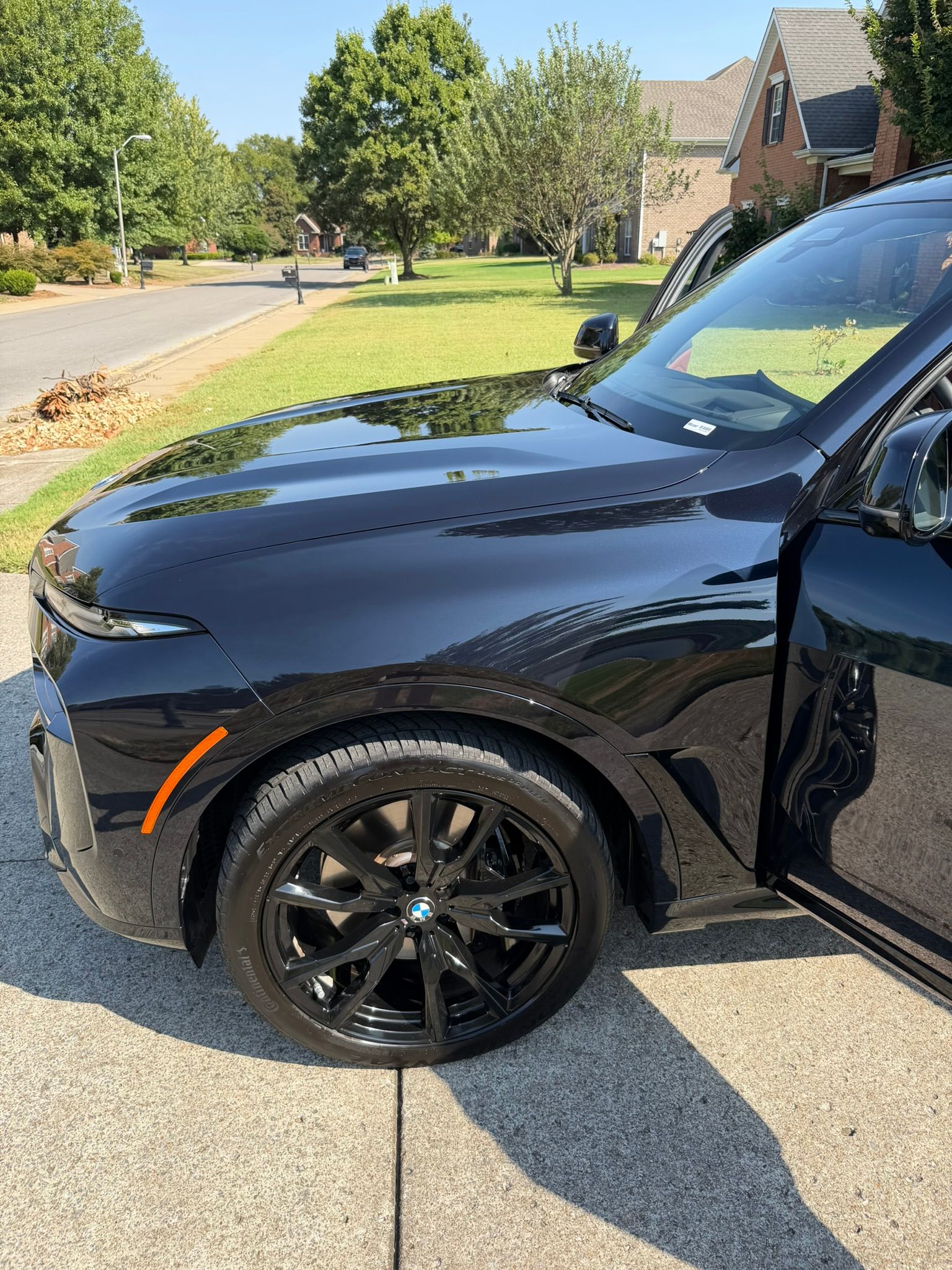 Used 2024 BMW X7 xDrive40i w/ M Sport Package AWD/4WD image 5