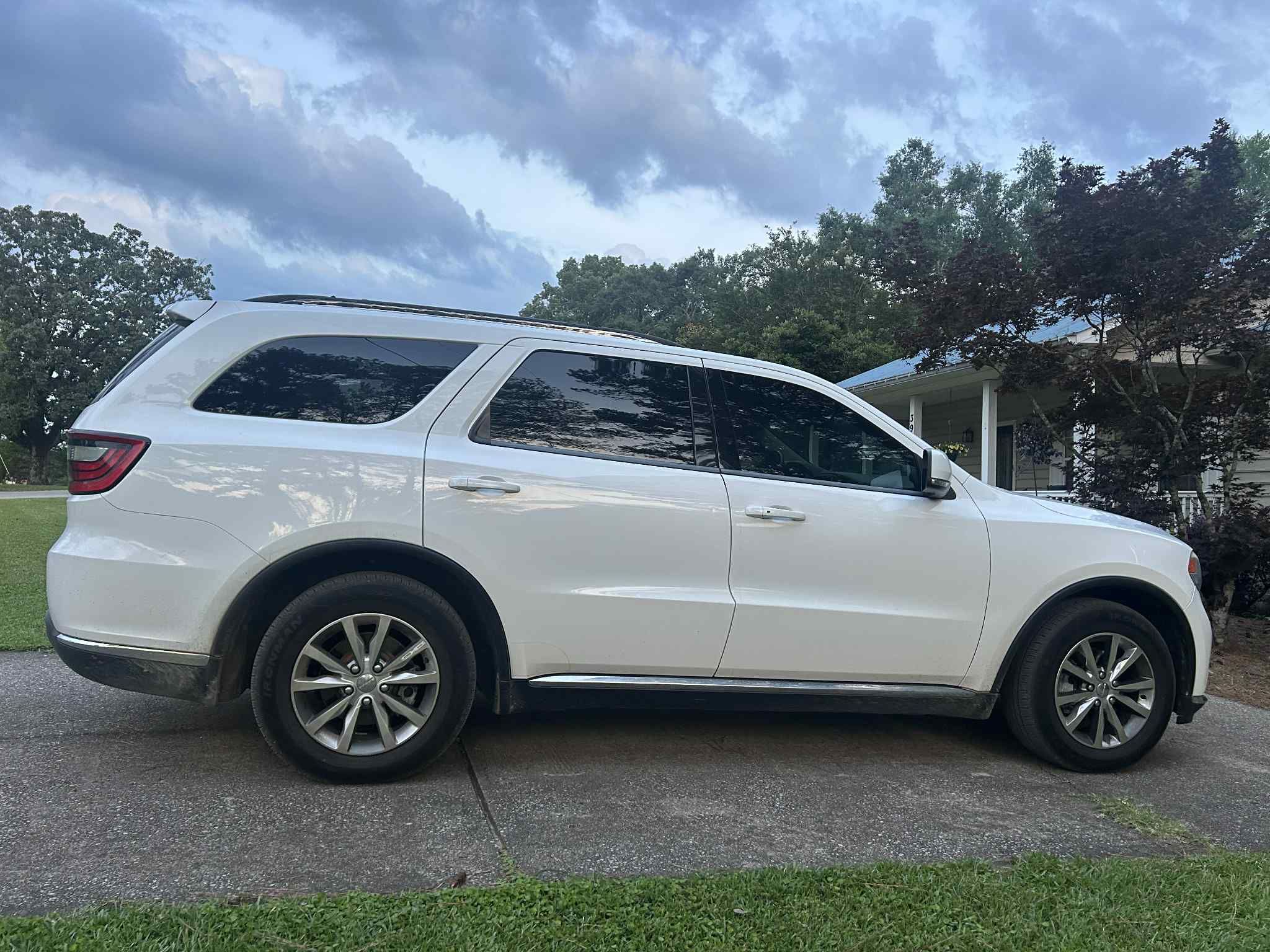 Used 2015 Dodge Durango Limited w/ Nav & Power Liftgate Group RWD image 4