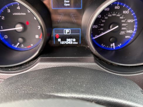 Used 2017 Subaru Outback 2.5i Limited AWD/4WD image 16