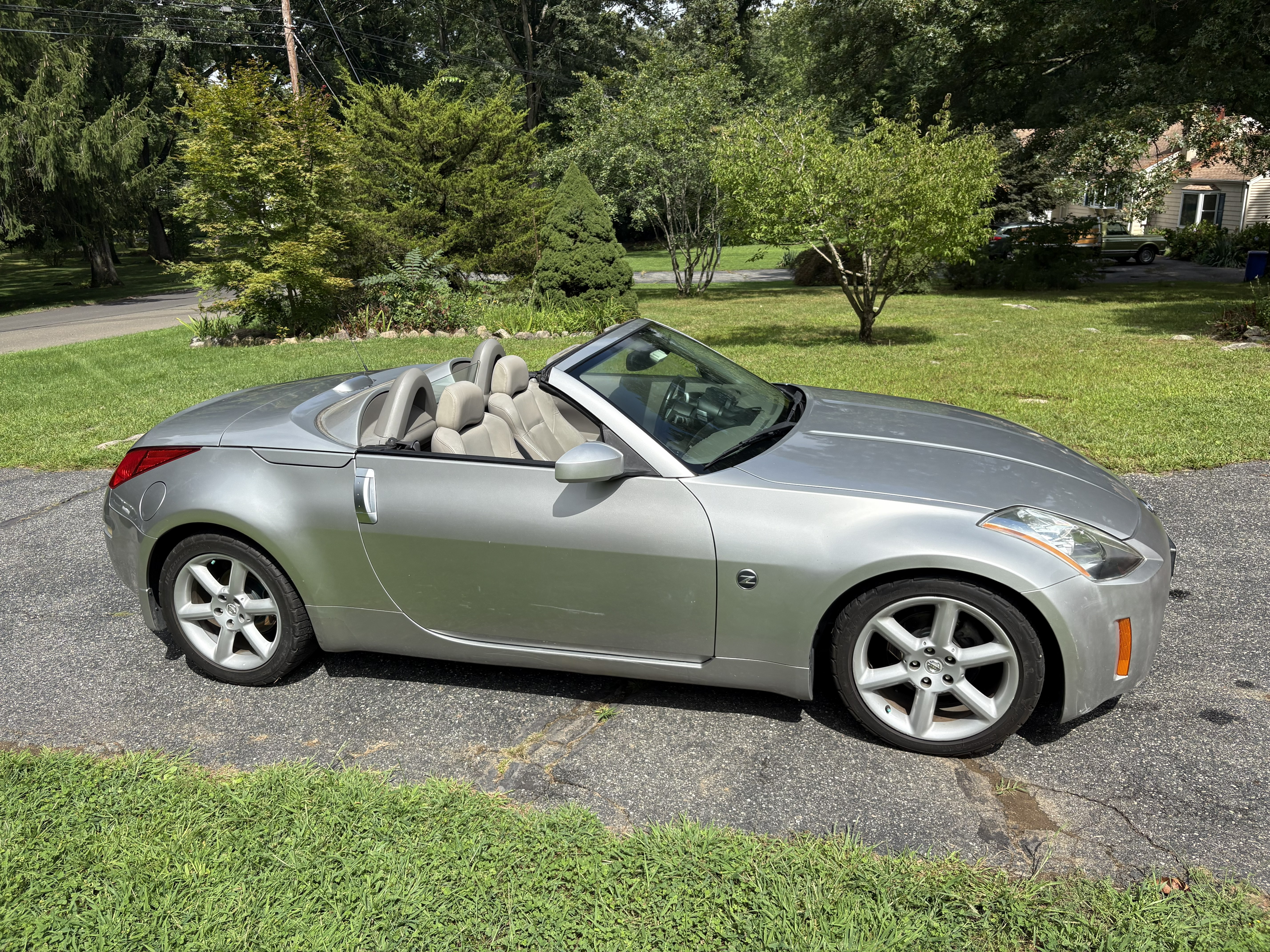 Used 2004 Nissan 350Z Touring RWD image 9