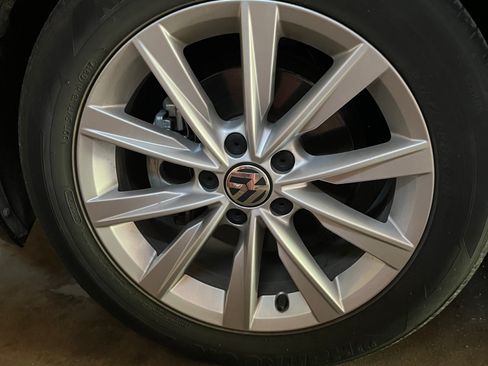Used 2017 Volkswagen Beetle 1.8T SE FWD image 13