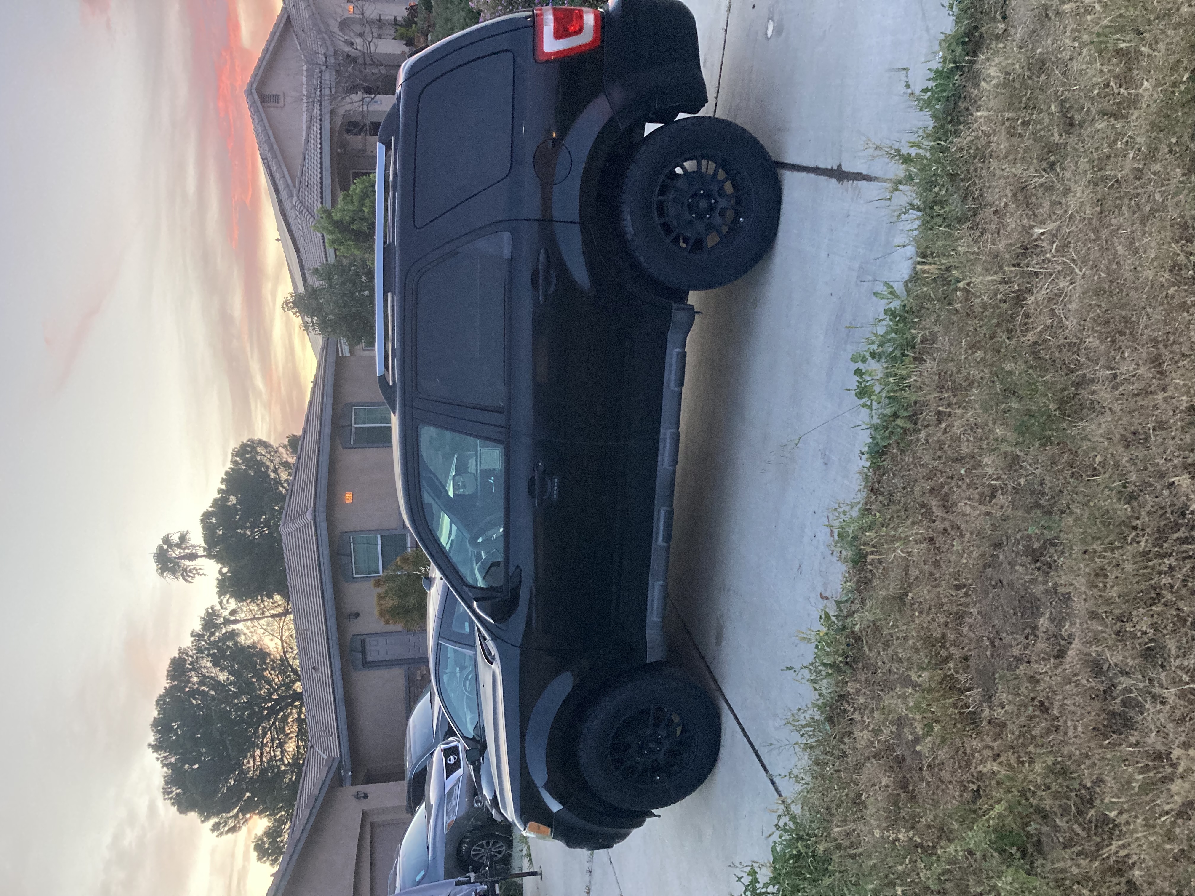 Used 2010 Ford Escape Limited AWD/4WD image 5