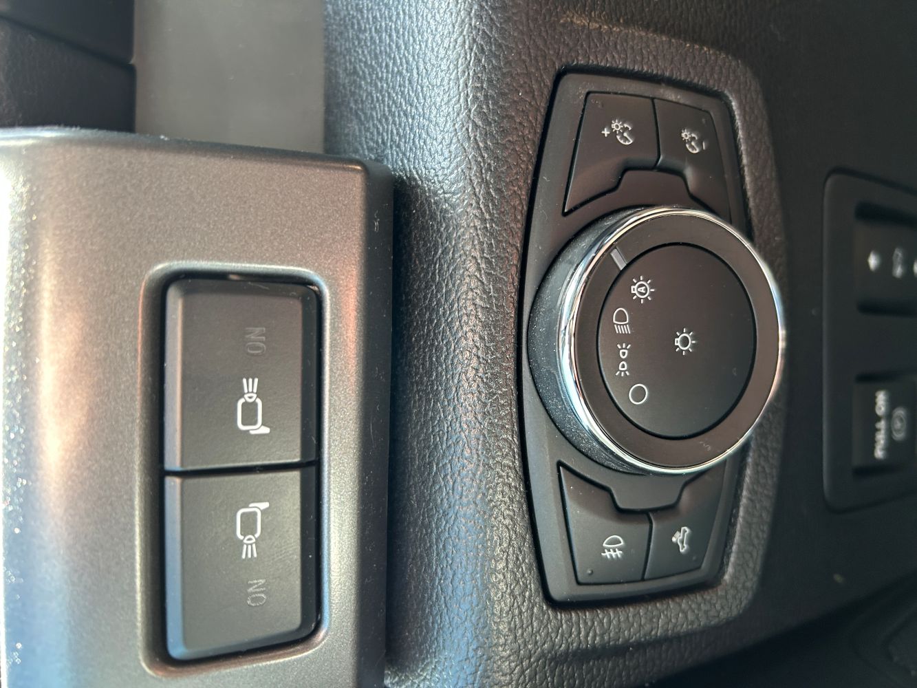Used 2020 Ford F150 XLT w/ Equipment Group 302A Luxury RWD image 12