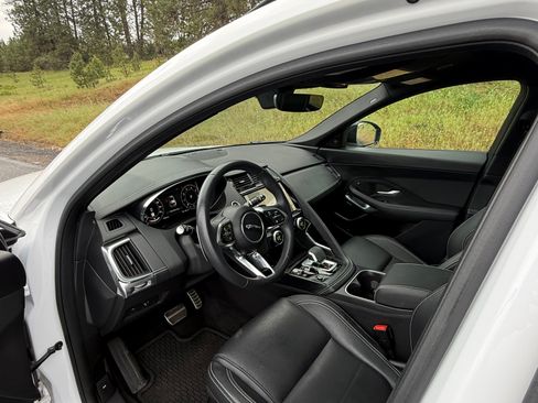 Used 2024 Jaguar E-PACE R-Dynamic SE AWD/4WD image 9
