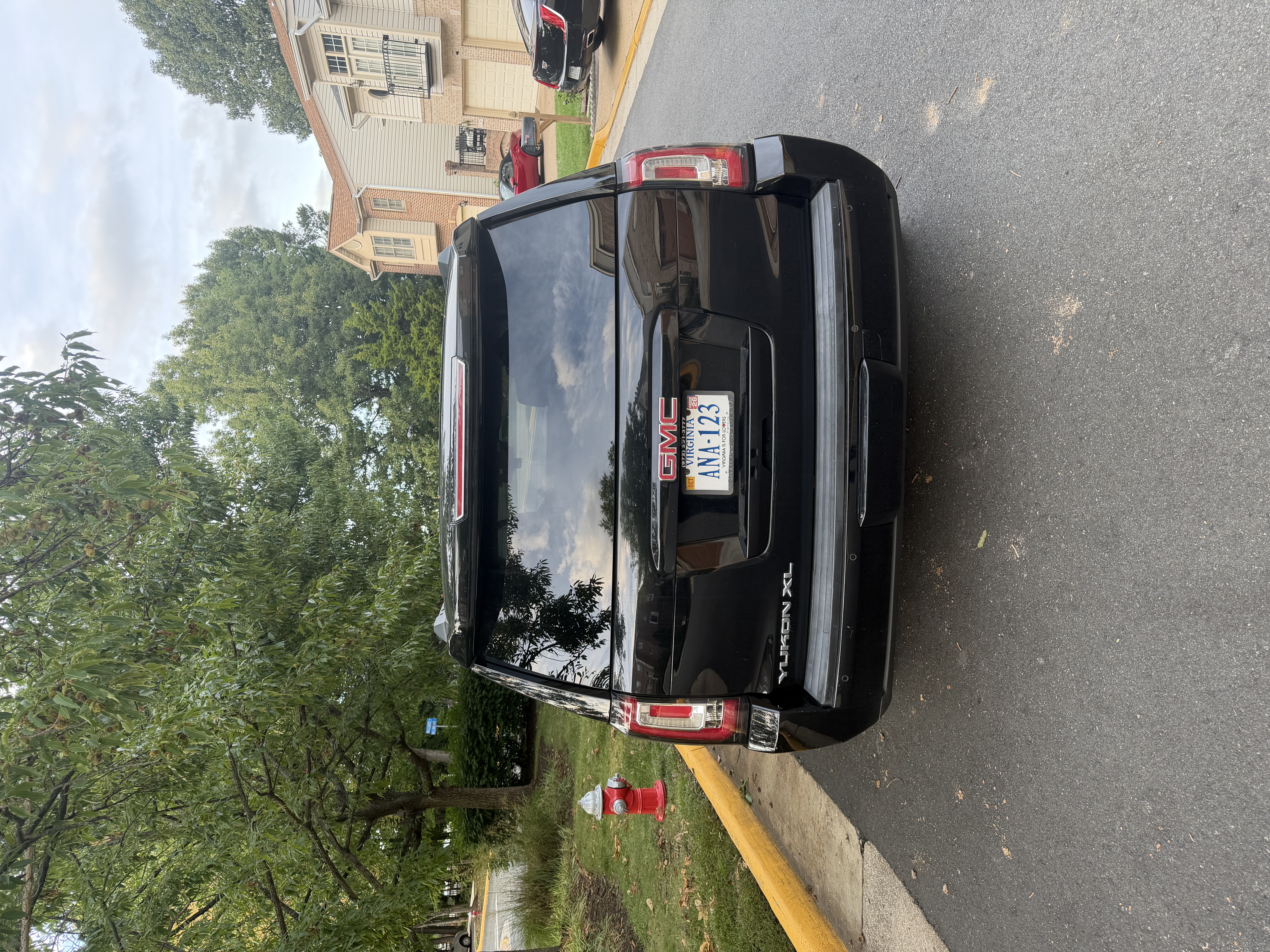 Used 2017 GMC Yukon XL SLT RWD image 5
