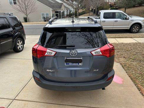 Used 2014 Toyota RAV4 XLE image 10
