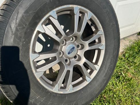 Used 2019 Ford F150 XLT w/ Equipment Group 302A Luxury AWD/4WD image 17