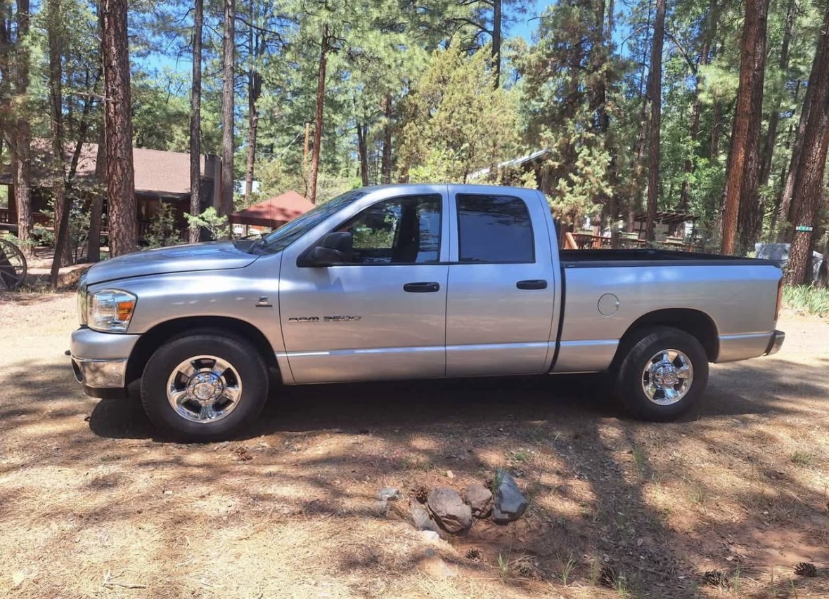 Used 2006 Dodge Ram 3500 Truck SLT w/ Trailer Tow Group RWD image 1