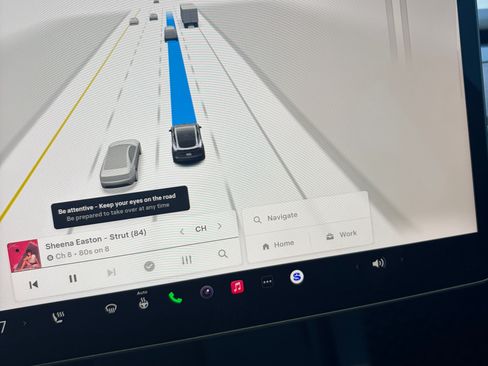 Used 2024 Tesla Model Y Performance image 1