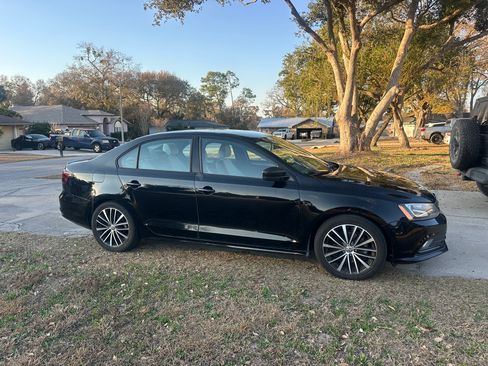 Used 2016 Volkswagen Jetta Sport w/ Lighting Package image 5