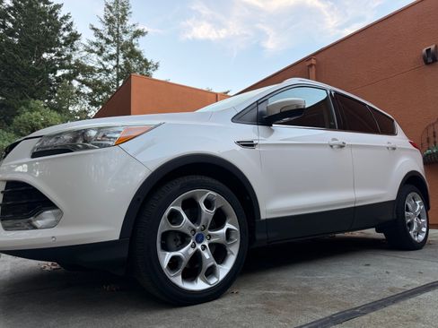 Used 2013 Ford Escape Titanium w/ Parking Technology Pkg image 9