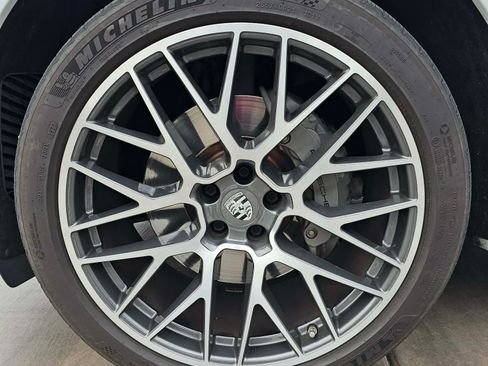 Used 2020 Porsche Macan S image 12