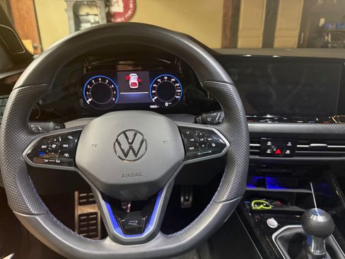 Used 2024 Volkswagen Golf R image 12