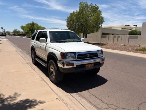 Used 1998 Toyota 4Runner SR5 AWD/4WD image 5