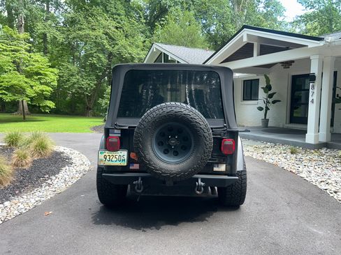 Used 2004 Jeep Wrangler X w/ Columbia Edition Group image 5