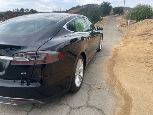 Used 2013 Tesla Model S RWD image 5