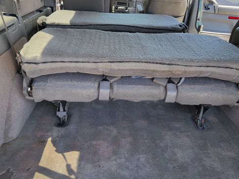 Used 2002 GMC Safari w/ Sle Marketing Option Pkg 2 image 6