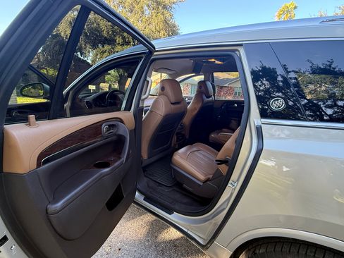 Used 2015 Buick Enclave Premium image 13