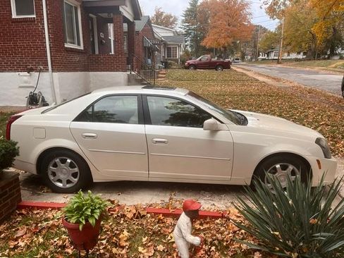 Used 2003 Cadillac CTS 3.2 w/ Preferred Equipment Group RWD image 2
