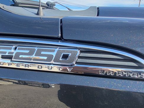 Used 2012 Ford F250 Lariat w/ Chrome Pkg image 4