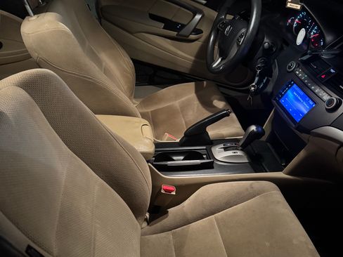 Used 2011 Honda Accord EX image 12