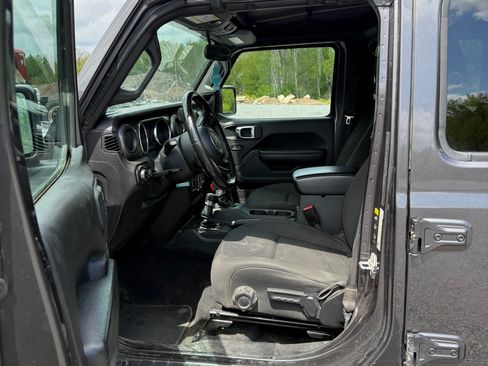 Used 2021 Jeep Wrangler Unlimited Sport AWD/4WD image 8
