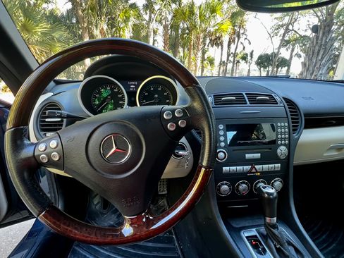 Used 2007 Mercedes-Benz SLK 280 image 8