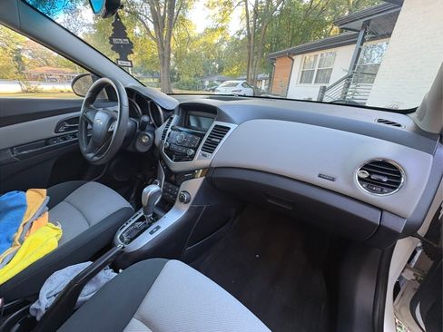 Used 2012 Chevrolet Cruze LS w/ Connectivity Package image 5