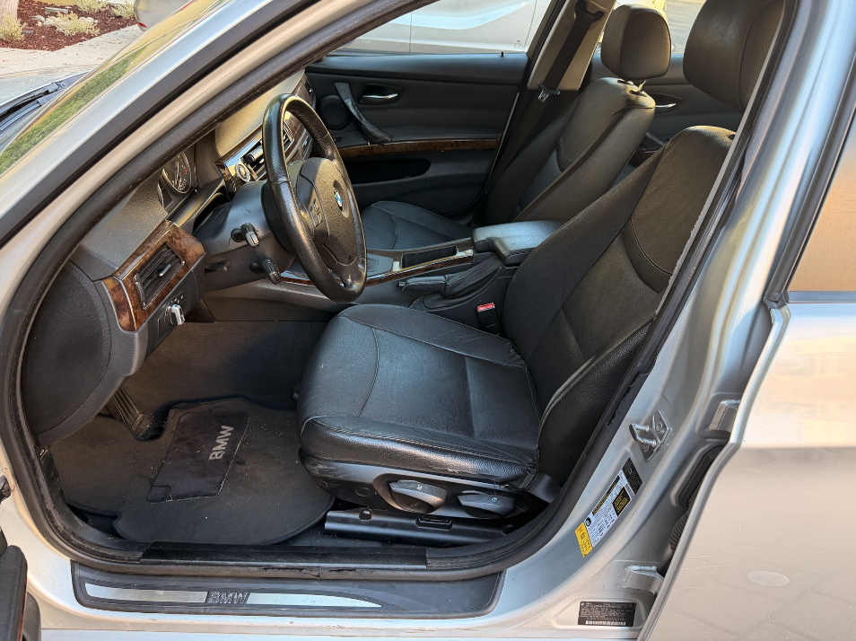 Used 2010 BMW 328i Sedan RWD image 14
