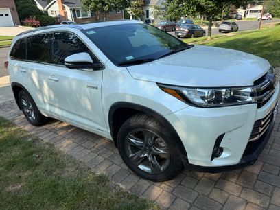 Used 2019 Toyota Highlander Limited Platinum