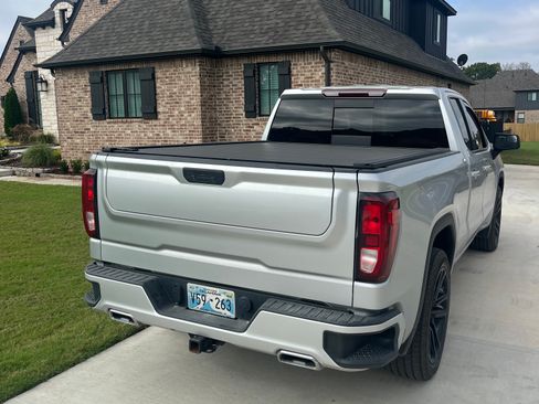 Used 2021 GMC Sierra 1500 Elevation w/ Preferred Package image 19