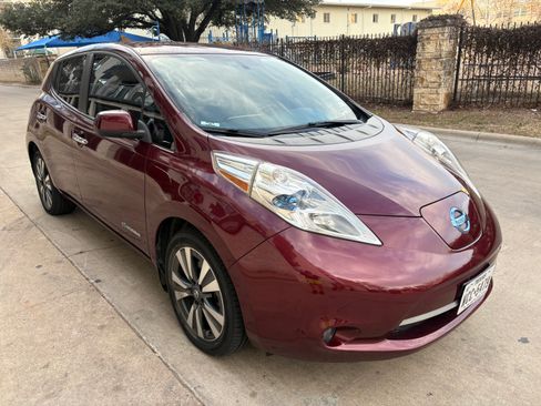 Used 2016 Nissan Leaf SL image 9
