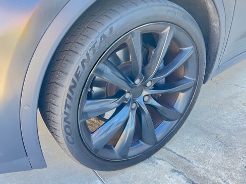 Used 2021 Tesla Model X Long Range image 19