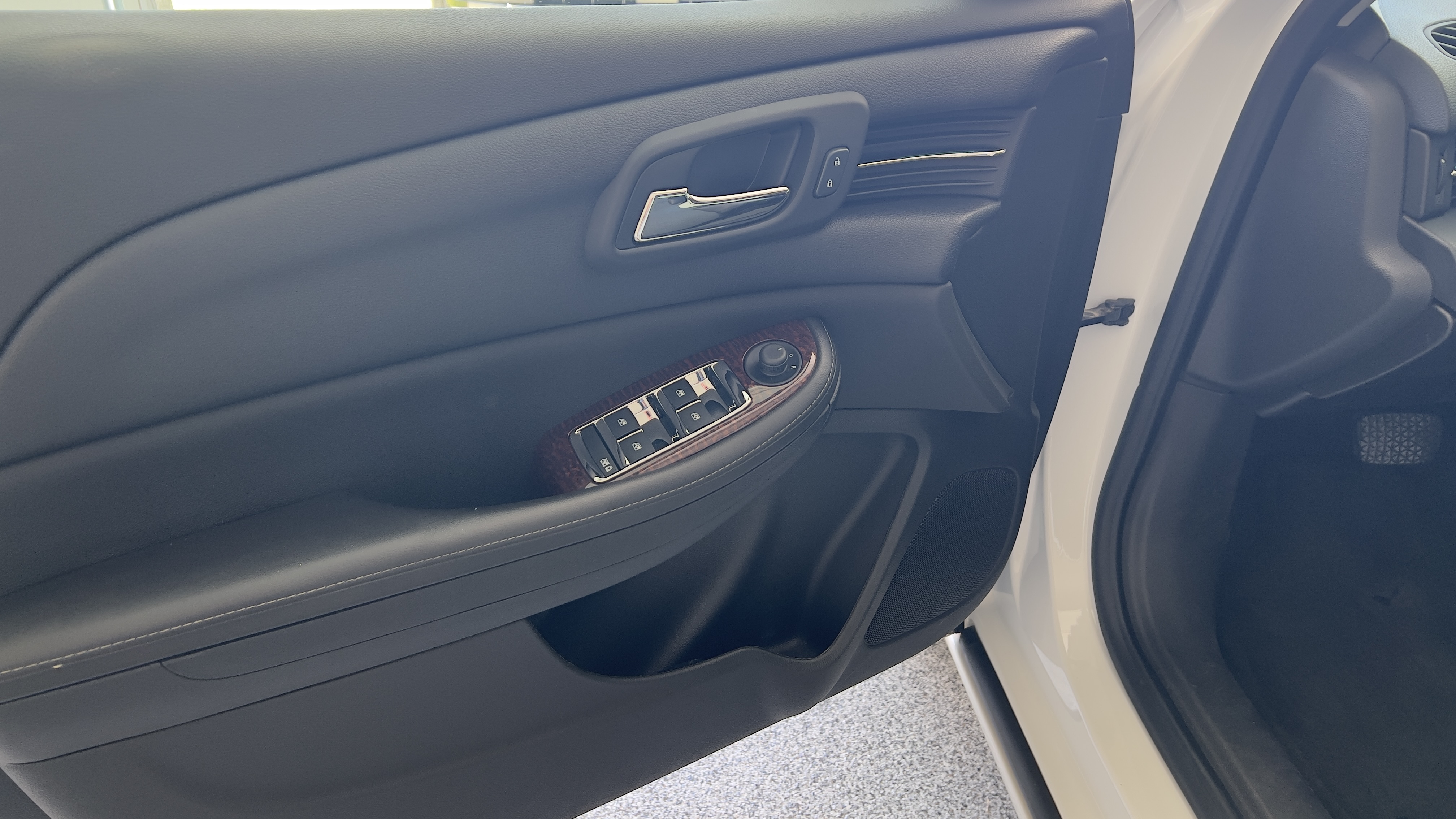 Used 2013 Chevrolet Malibu LT w/ Power Convenience Package FWD image 10