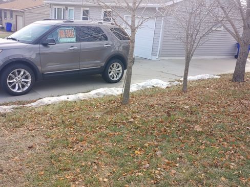 Used 2014 Ford Explorer XLT w/ Equipment Group 201A image 3