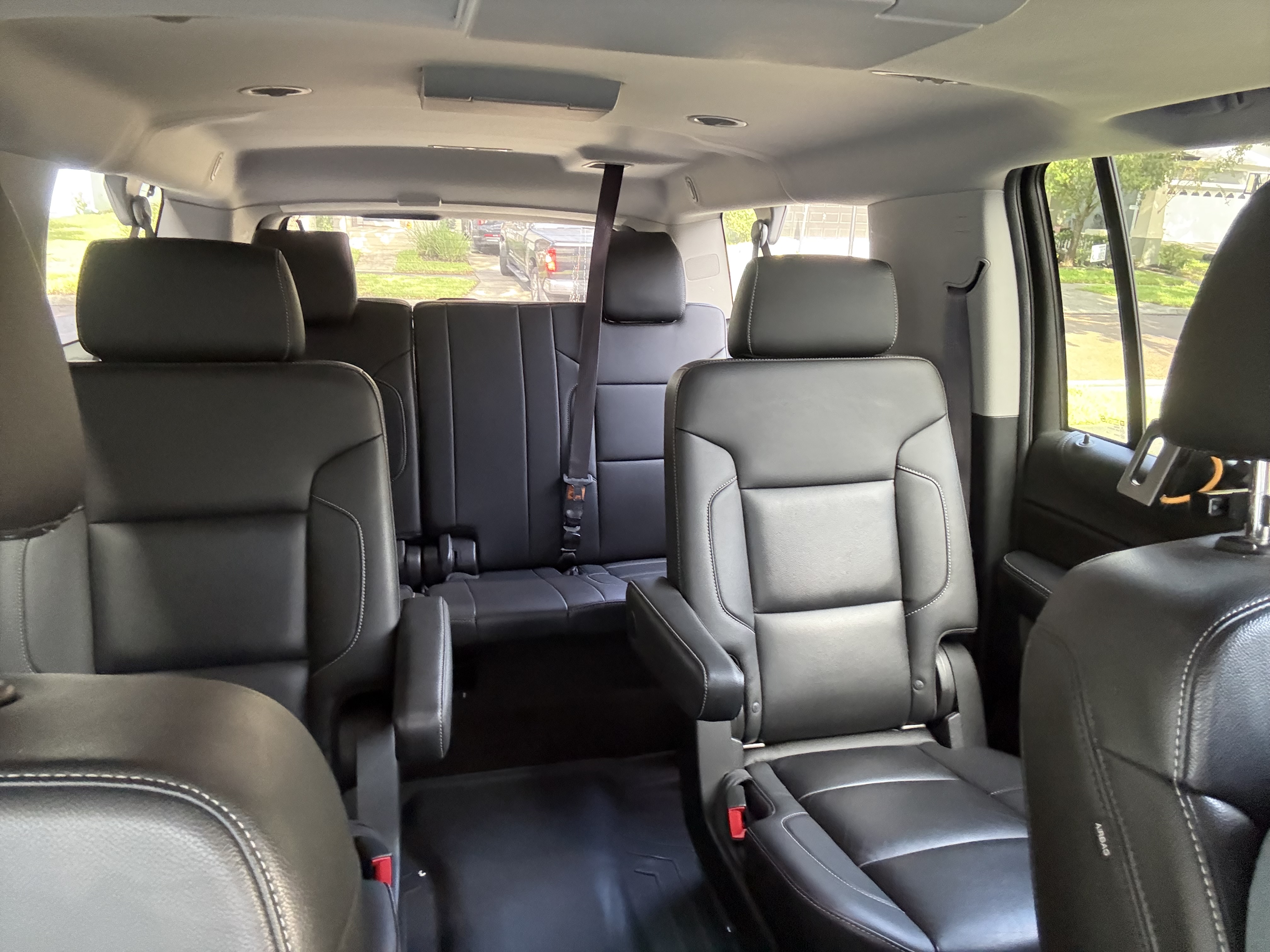 Used 2017 Chevrolet Suburban LT RWD image 5