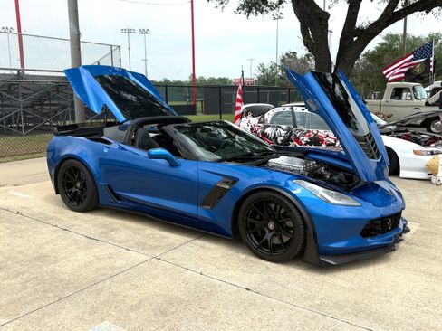 Used 2016 Chevrolet Corvette Z06 w/ 2LZ Preferred Equipment Group RWD image 1