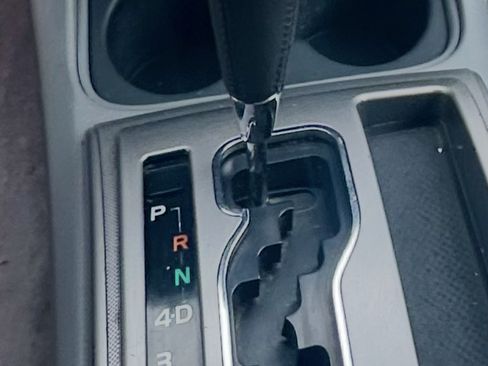 Used 2010 Toyota Tacoma 4x4 Access Cab V6 image 10