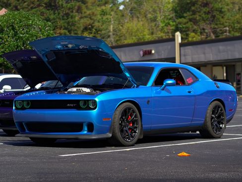 Used 2015 Dodge Challenger SRT Hellcat image 11