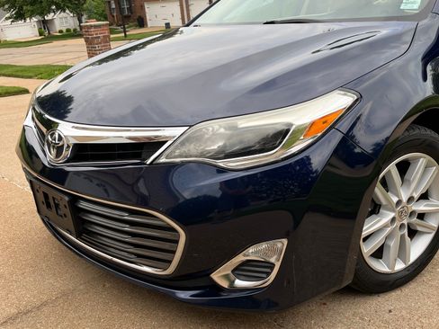 Used 2013 Toyota Avalon XLE FWD image 8