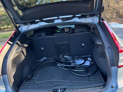 Used 2022 Volvo C40 P8 Recharge Ultimate image 8