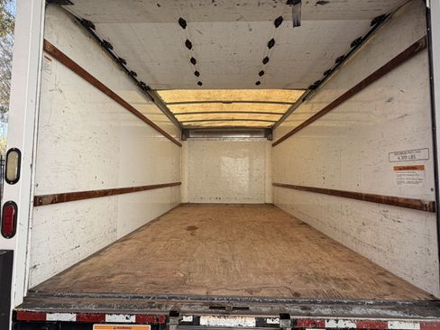 Used 2015 GMC Savana 3500 Van Cab-Chassis 2D image 2