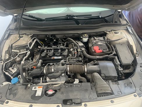 Used 2018 Honda Accord LX image 2