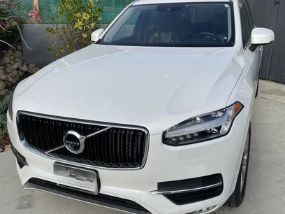 Used 2018 Volvo XC90 T5 Momentum w/ Convenience Package