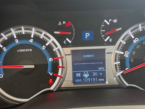 Used 2015 Toyota 4Runner Trail Premium image 9