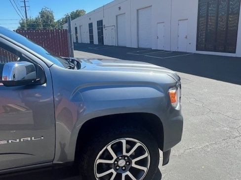 Used 2021 GMC Canyon Denali RWD image 12